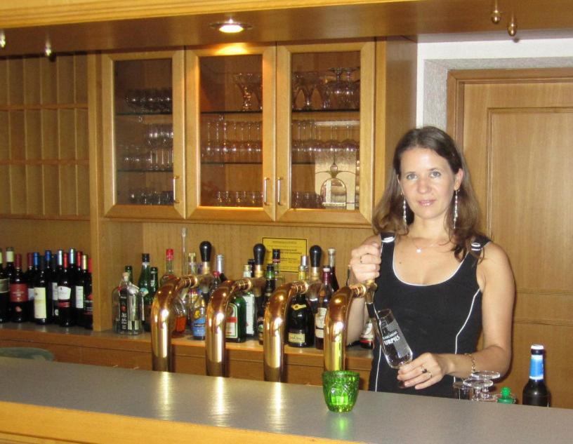 Hotel Faehrhaus Saarbrucken Bagian luar foto