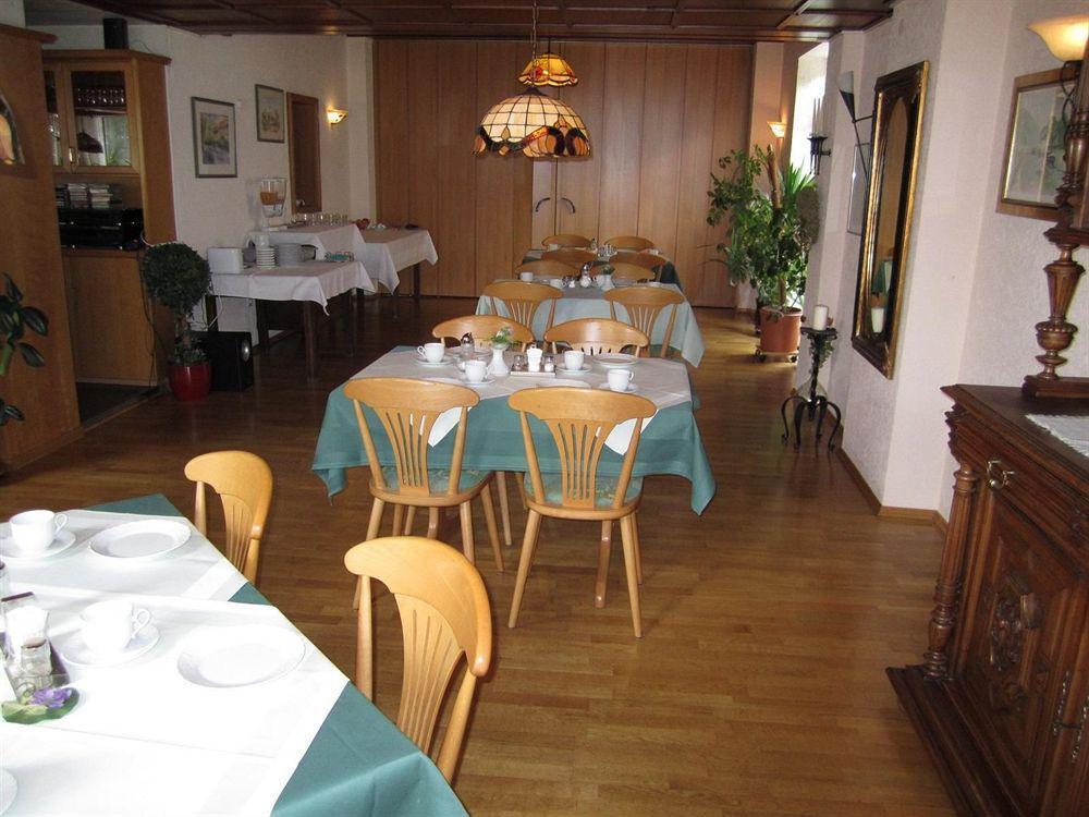 Hotel Faehrhaus Saarbrucken Bagian luar foto