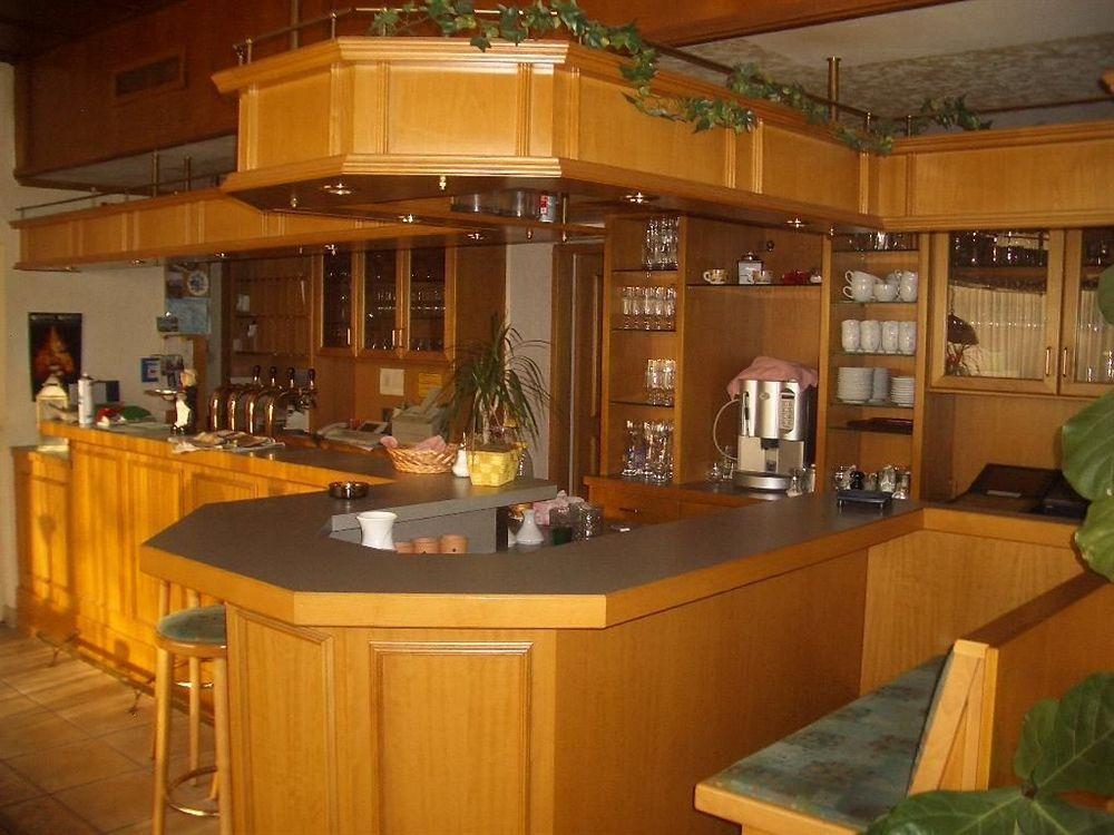Hotel Faehrhaus Saarbrucken Bagian luar foto